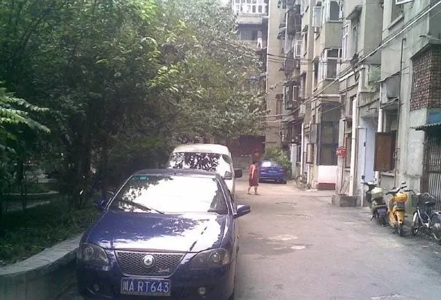 战旗东路7号院2室1厅1卫东南朝向1800.00元/月出租