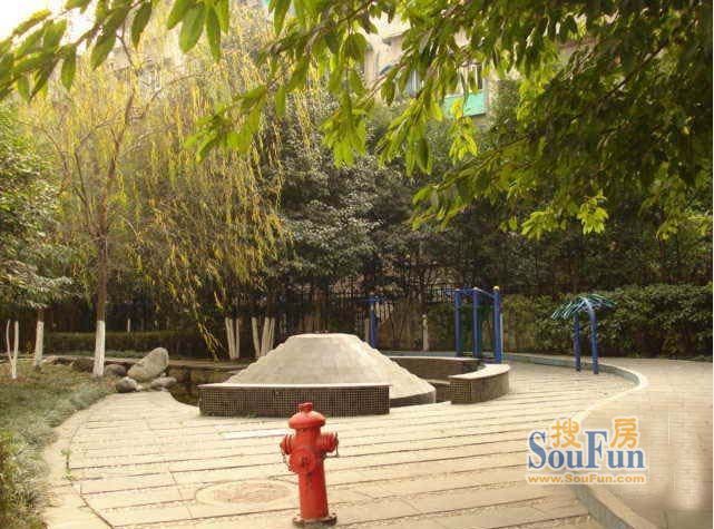 迪康银色诗典1室1厅1卫南朝向1900.00元/月出租