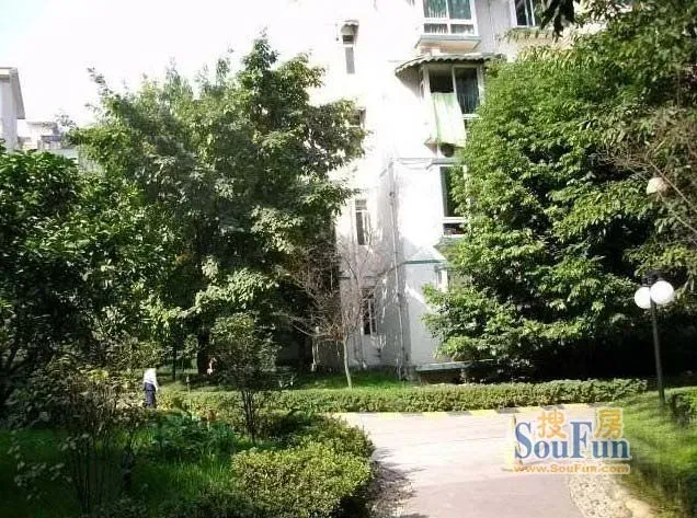 红帆风林假日3室1厅1卫东南朝向2400.00元/月出租