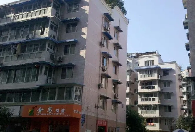 五福花园3室1厅1卫南朝向2200.00元/月出租