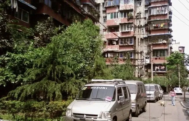 营通街57号院3室1厅1卫北朝向1900.00元/月出租