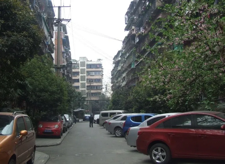 石人南路100号院1室1厅1卫西南朝向1500.00元/月出租