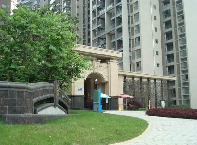 成都花园上城2室1厅1卫南朝向3100.00元/月出租