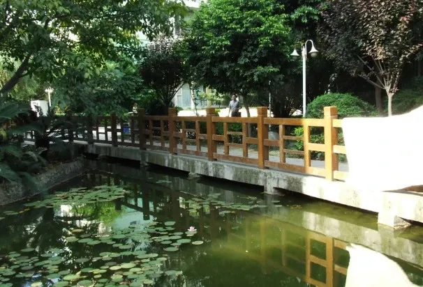 金港湾花园二期3室1厅2卫东南朝向2500.00元/月出租