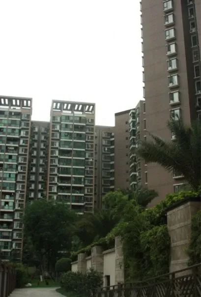 高地2室1厅1卫南朝向2800.00元/月出租