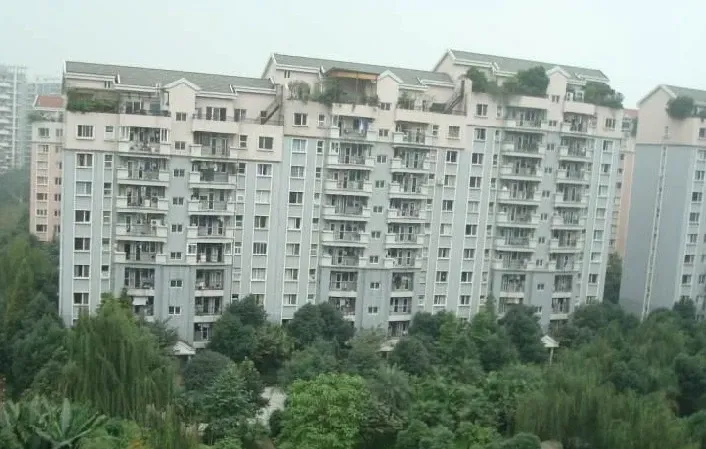 成都花园翠雍华庭2室2厅1卫南朝向2900.00元/月出租