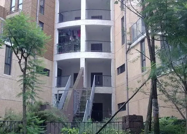 锦绣森邻3室2厅2卫南朝向3200.00元/月出租