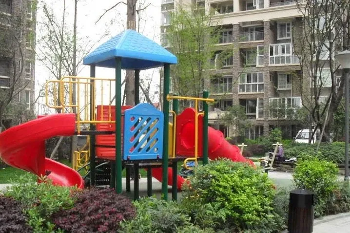 蓝光富丽东方2室1厅1卫东南朝向2300.00元/月出租