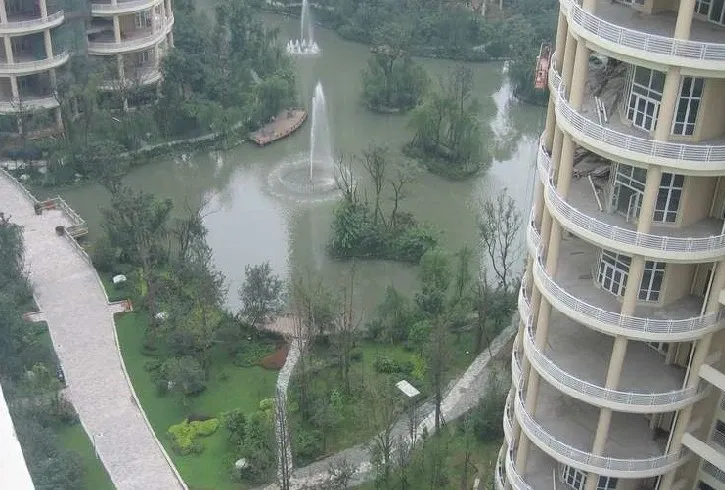 世纪城天鹅湖1室1卫南朝向2400.00元/月出租