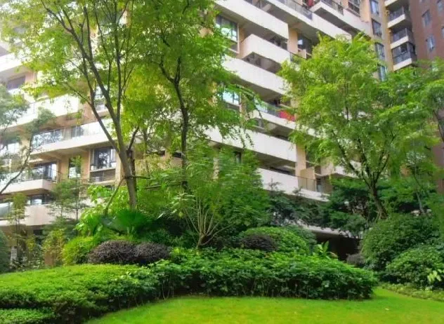 万科朗润园3室1厅2卫东朝向2200.00元/月出租