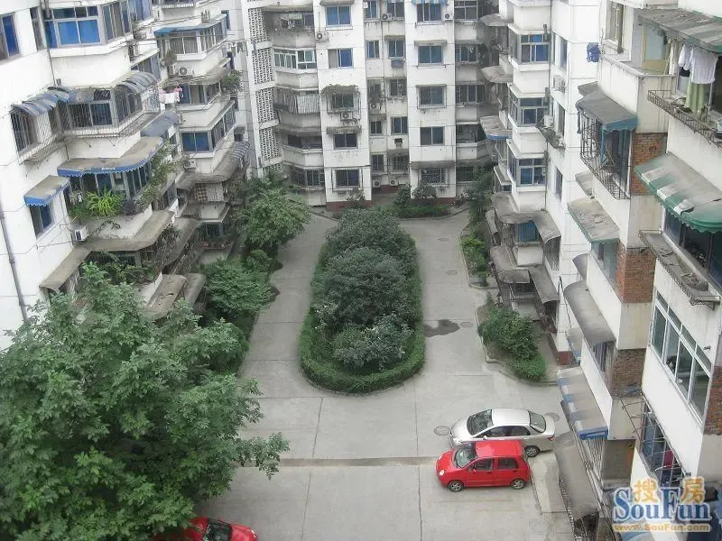 玉洁东街2号院1室1卫南朝向1550.00元/月出租