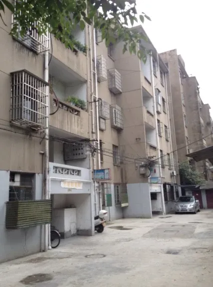 杨柳湾社区2室1厅1卫南朝向1600.00元/月出租