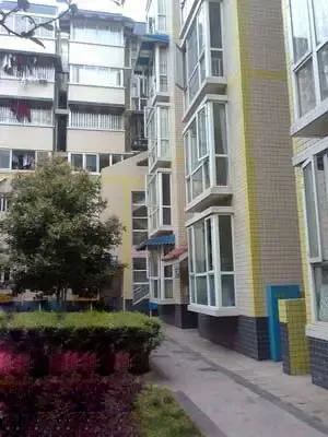 万欣明居3室2厅1卫东南朝向2600.00元/月出租