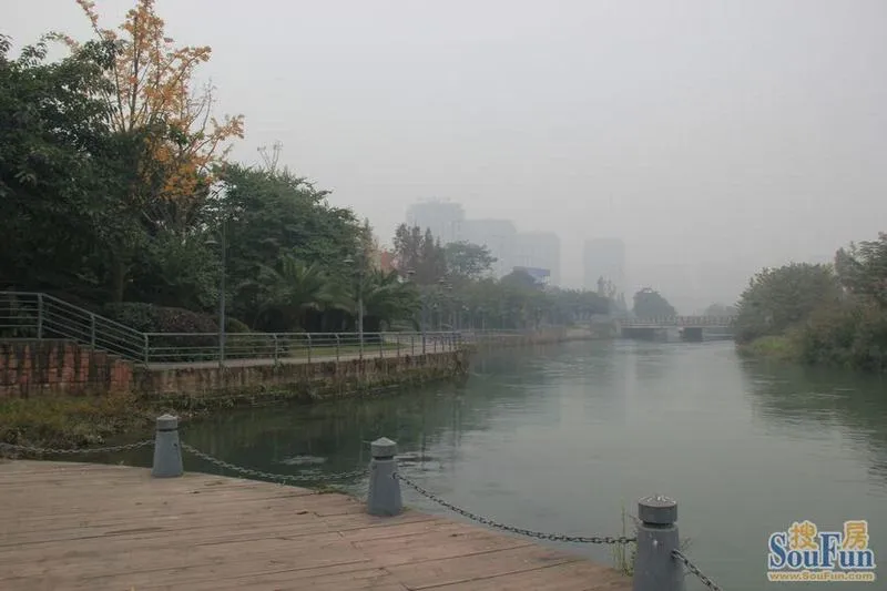 世豪峰景2室2厅1卫东南朝向1800.00元/月出租