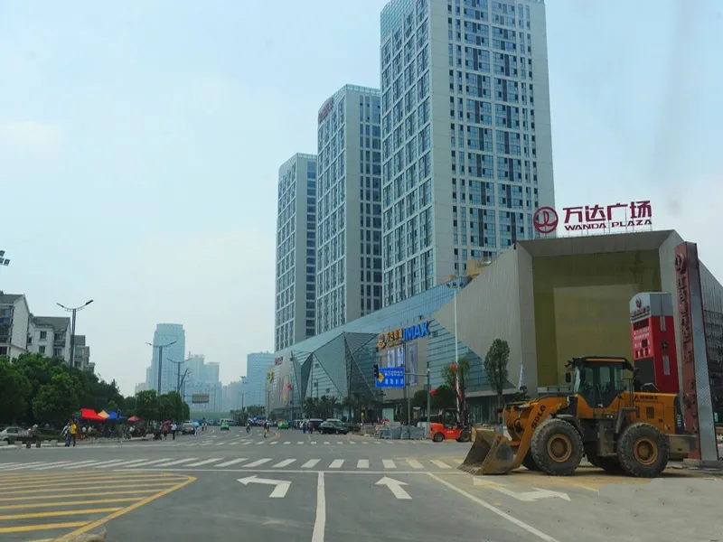 联泰香域中央周边700米处万达广场 的相册