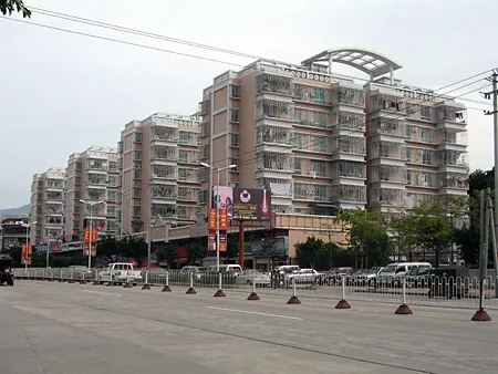 安泰花园3室1厅2卫南北朝向2100.00元/月出租