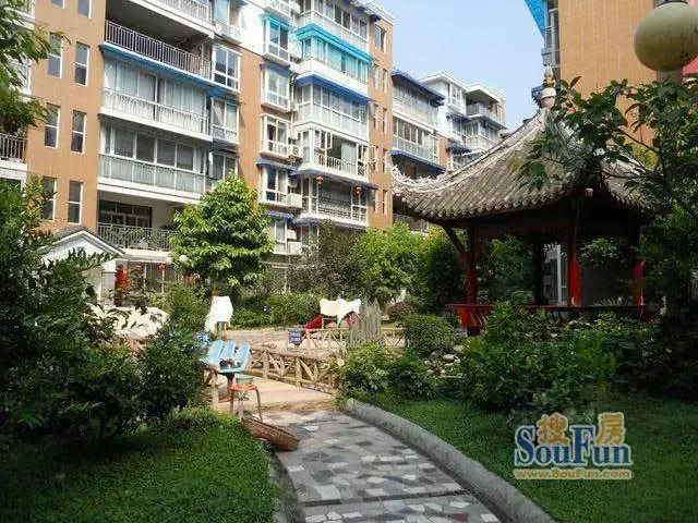 紫气东升2室2厅1卫东南朝向1200.00元/月出租