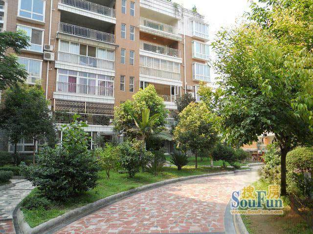 紫气东升3室2厅2卫东南朝向1300.00元/月出租