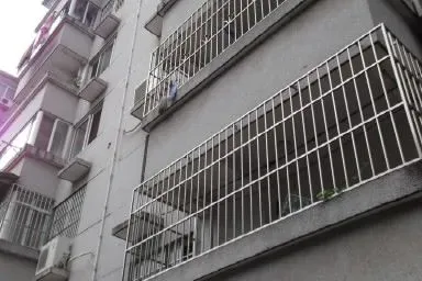 南铝社区2室1厅1卫南朝向1600.00元/月出租