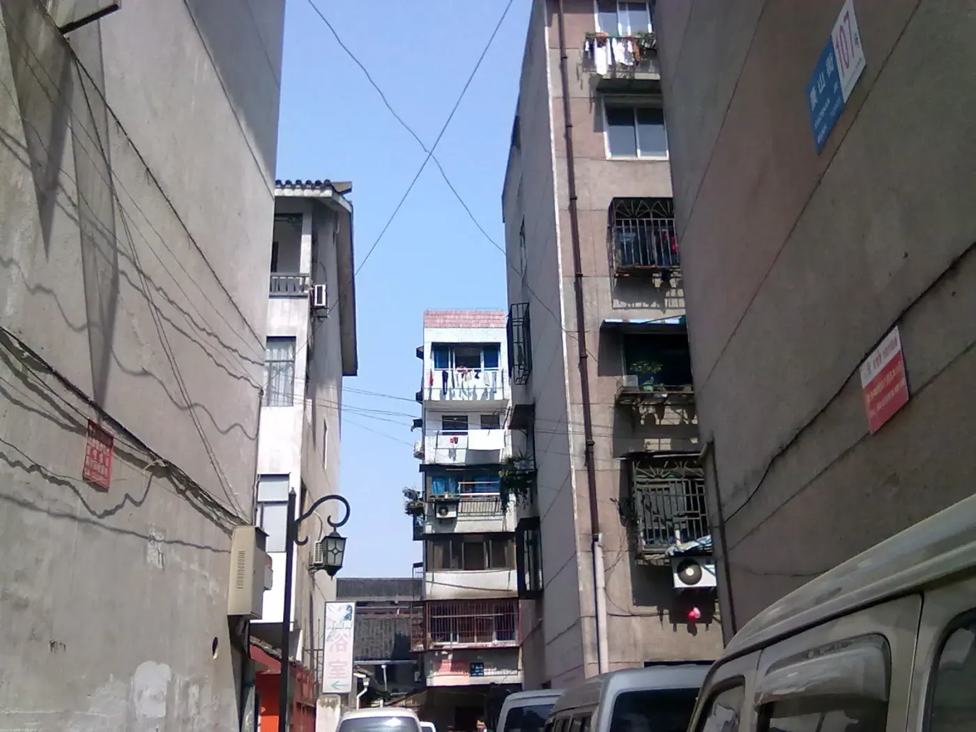 萧山街老小区2室2厅1卫南朝向1800.00元/月出租