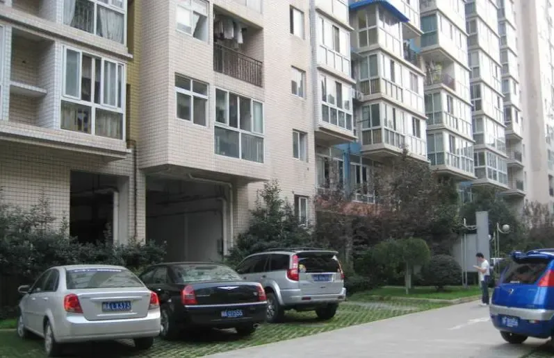 锦宏嘉华苑1室1厅1卫东南朝向1750.00元/月出租