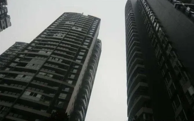 锦江城市花园二期2室1厅1卫东南朝向2100.00元/月出租