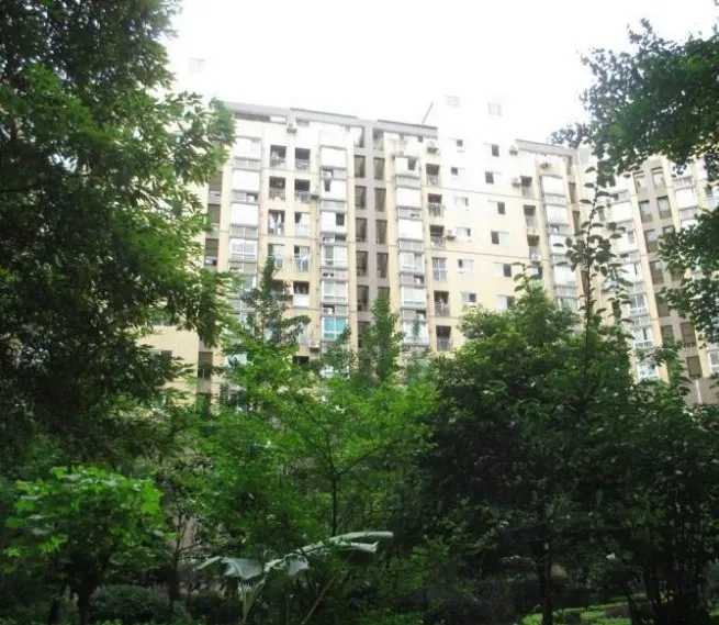 千和馨城1室1厅1卫东北朝向1800.00元/月出租