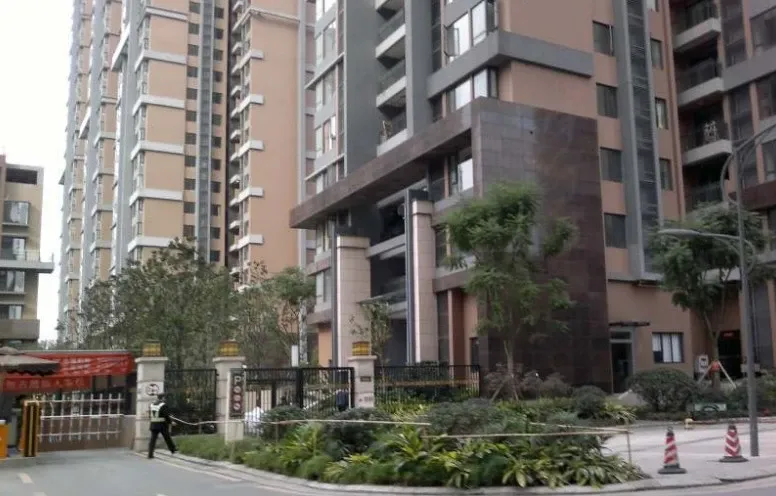 整租·翡翠城一期 3室2厅 东南