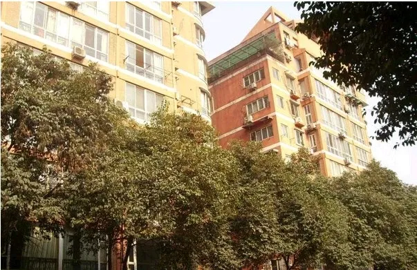 上河新城2室1厅2卫东南朝向2600.00元/月出租