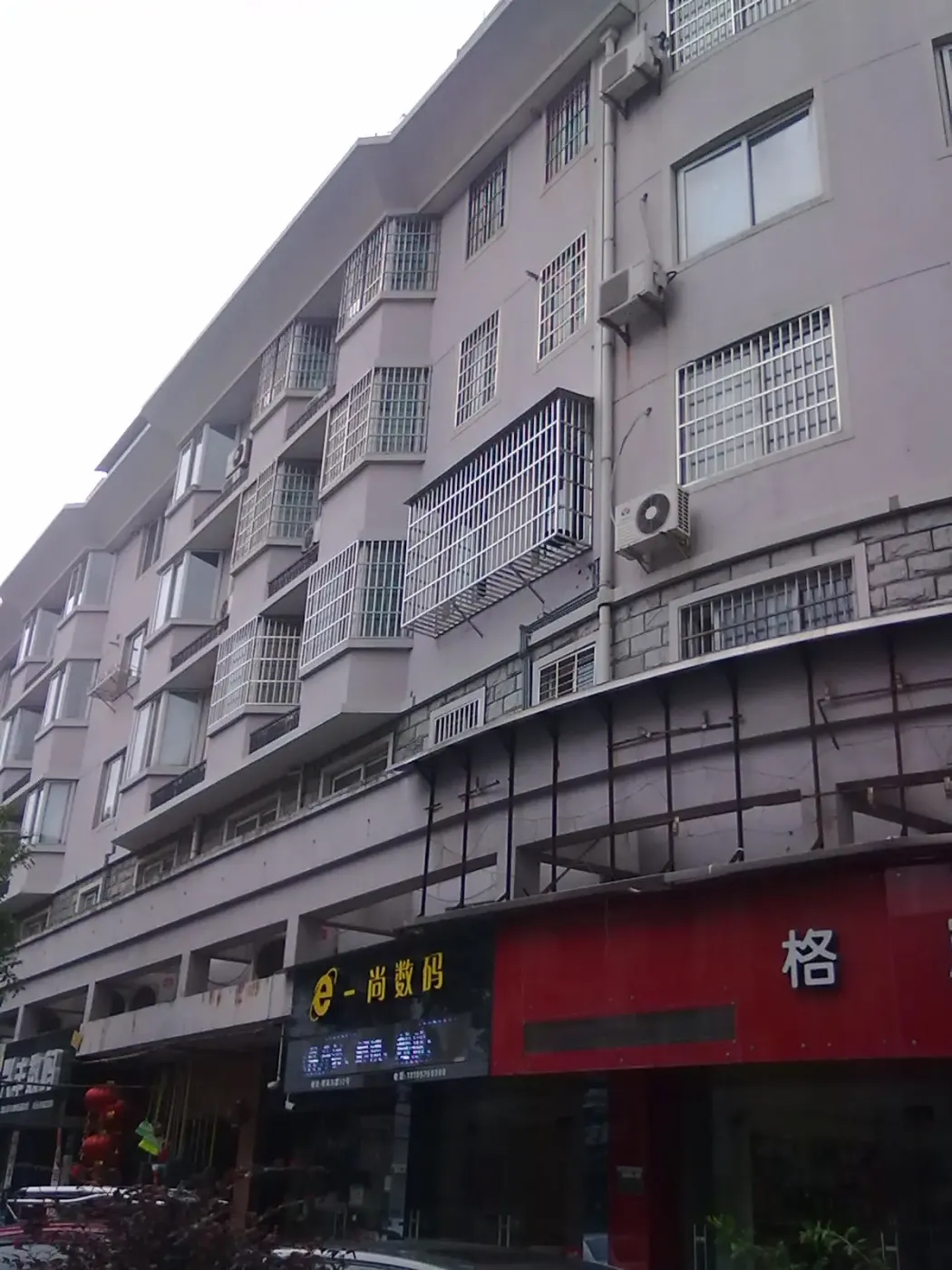 东方都市 2室 1厅 82.5平米