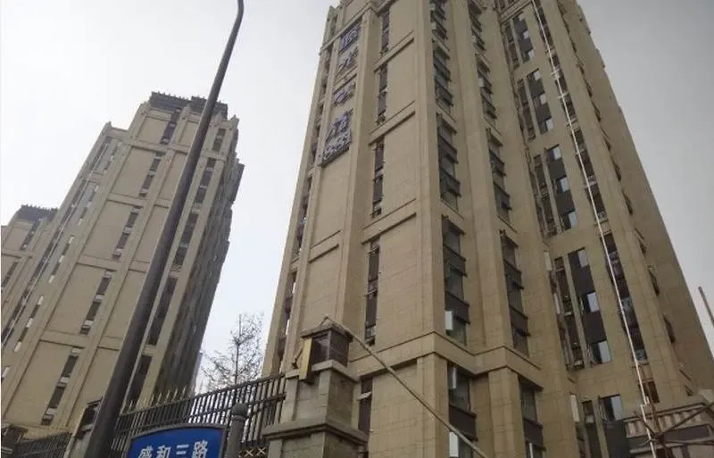 蓝光公馆18814室2厅2卫南北朝向12000.00元/月出租