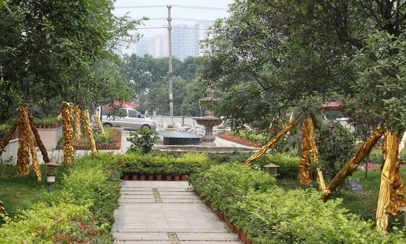 青房天韵华庭3室2厅1卫东北朝向2850.00元/月出租