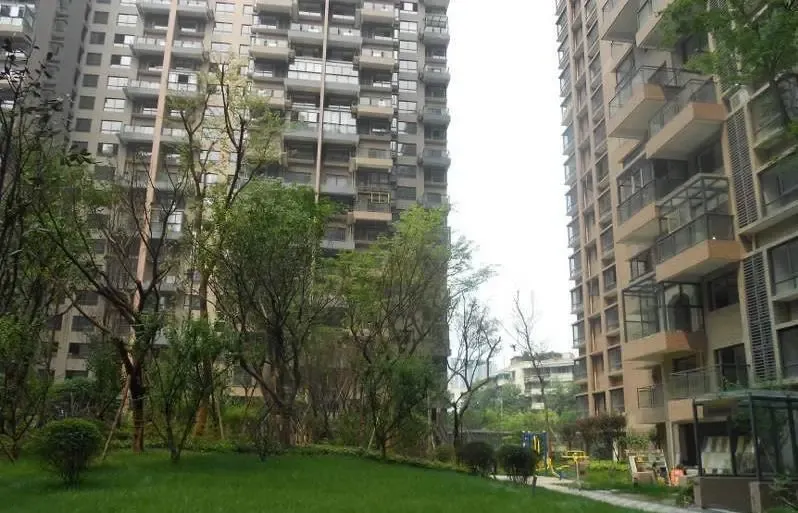 中大君悦金沙三期3室2厅1卫西北朝向3700.00元/月出租