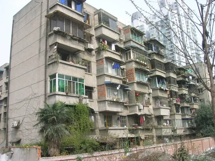 东顺城南街51号院2室1厅1卫东南朝向2700.00元/月出租