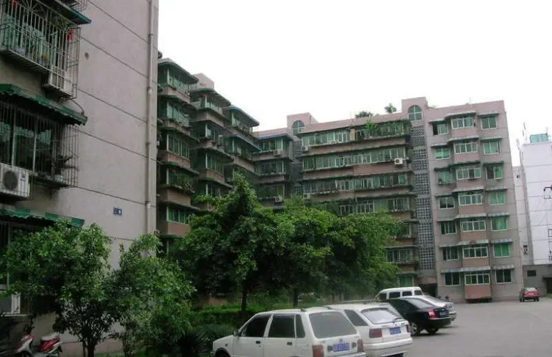 华油路29号院2室1厅1卫东南朝向1550.00元/月出租