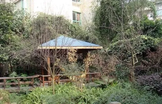 西区花园二期1室1卫西南朝向1050.00元/月出租