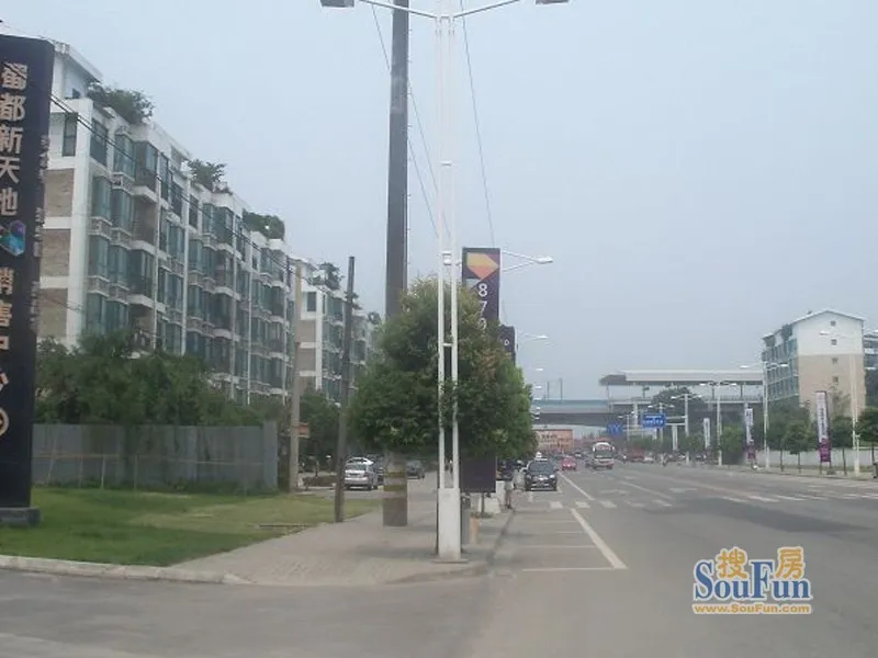 蜀都新天地4室1厅1卫东南朝向2000.00元/月出租