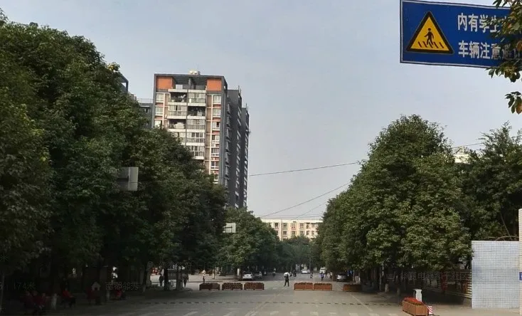 锦尚天华3室2厅1卫东朝向3800.00元/月出租