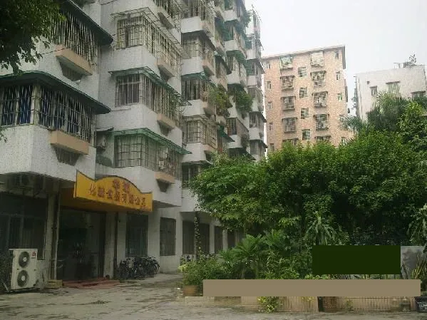 校园路小区3室1厅2卫东南朝向3000.00元/月出租