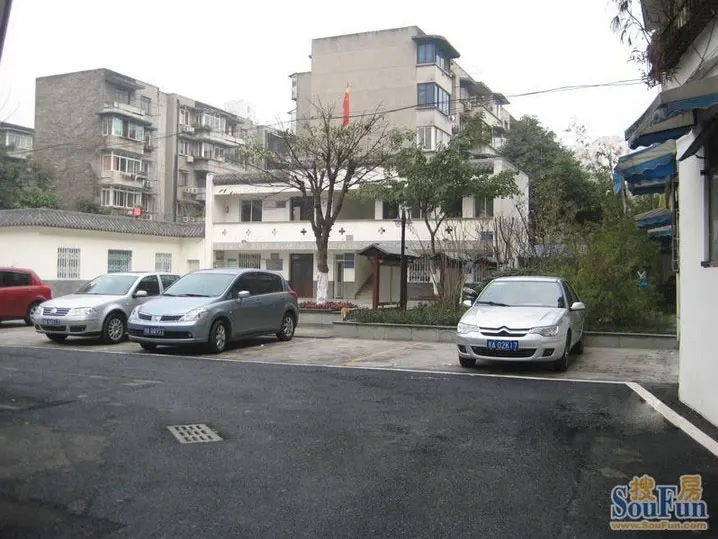 温馨家园2室2厅2卫东南朝向2150.00元/月出租