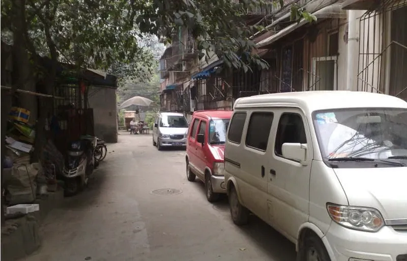 清溪东路1号院3室1厅1卫东南朝向2000.00元/月出租