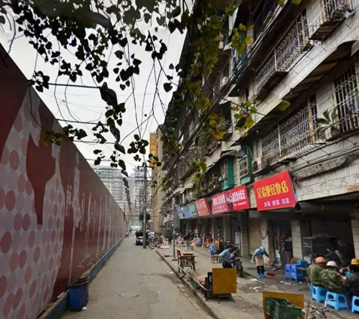 东糠市街3号院3室1厅1卫东南朝向3200.00元/月出租