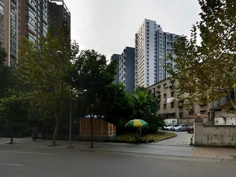 青莲下街56号院2室1厅1卫东南朝向2400.00元/月出租