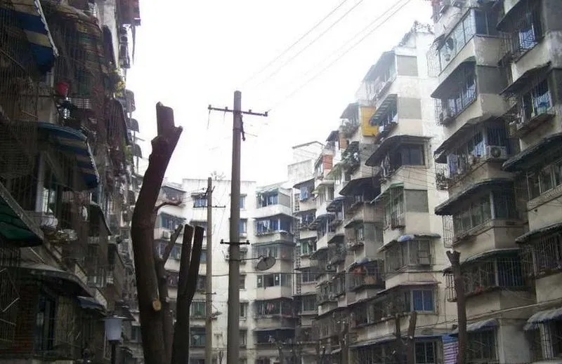 大石南路198号院1室1厅1卫东朝向2180.00元/月出租