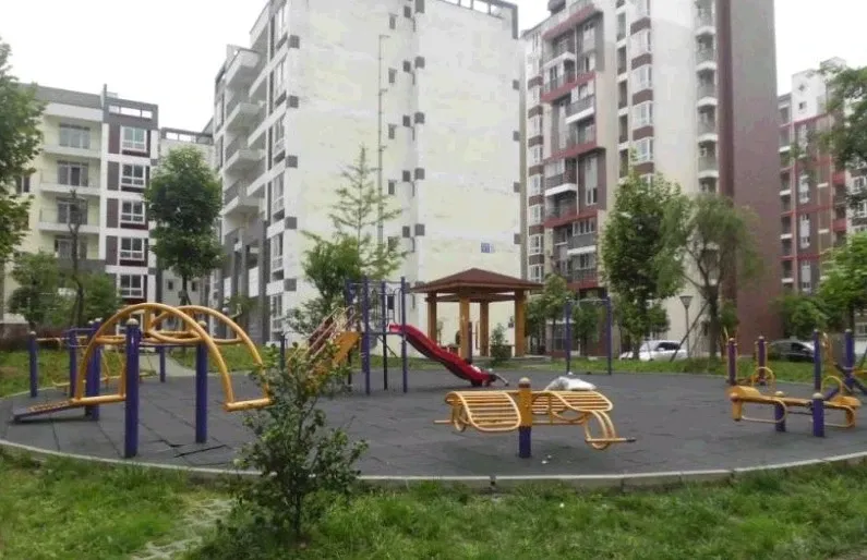 兴堰丽景2室1厅1卫东南朝向1200.00元/月出租