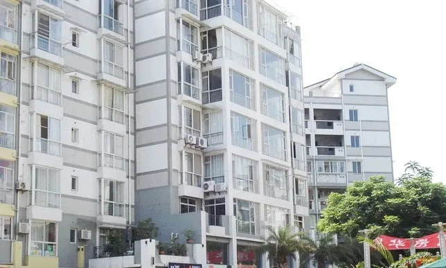 欧康花苑3室2厅3卫东南朝向900.00元/月出租