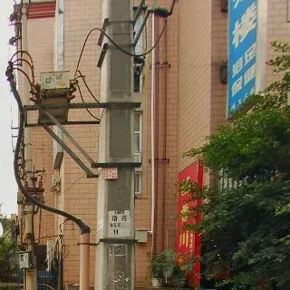 中电大厦3室2厅2卫南北朝向5000.00元/月出租