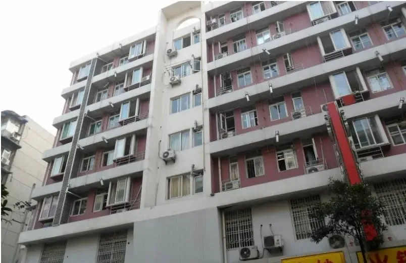 鼓楼北二街81号院2室1厅1卫东南朝向2000.00元/月出租