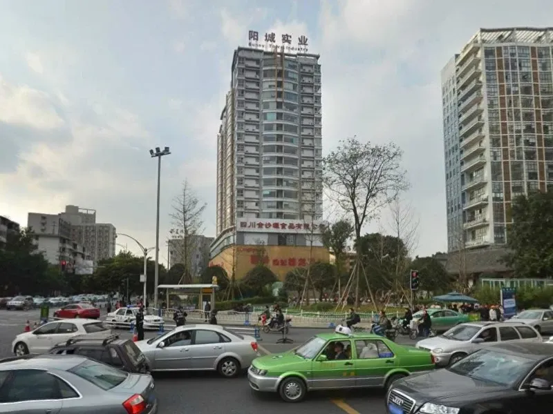 阳城大厦3室1厅1卫南朝向4800.00元/月出租