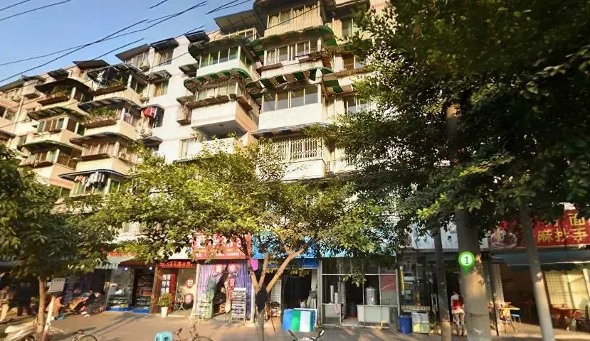 西双苑1室1厅1卫南朝向1650.00元/月出租